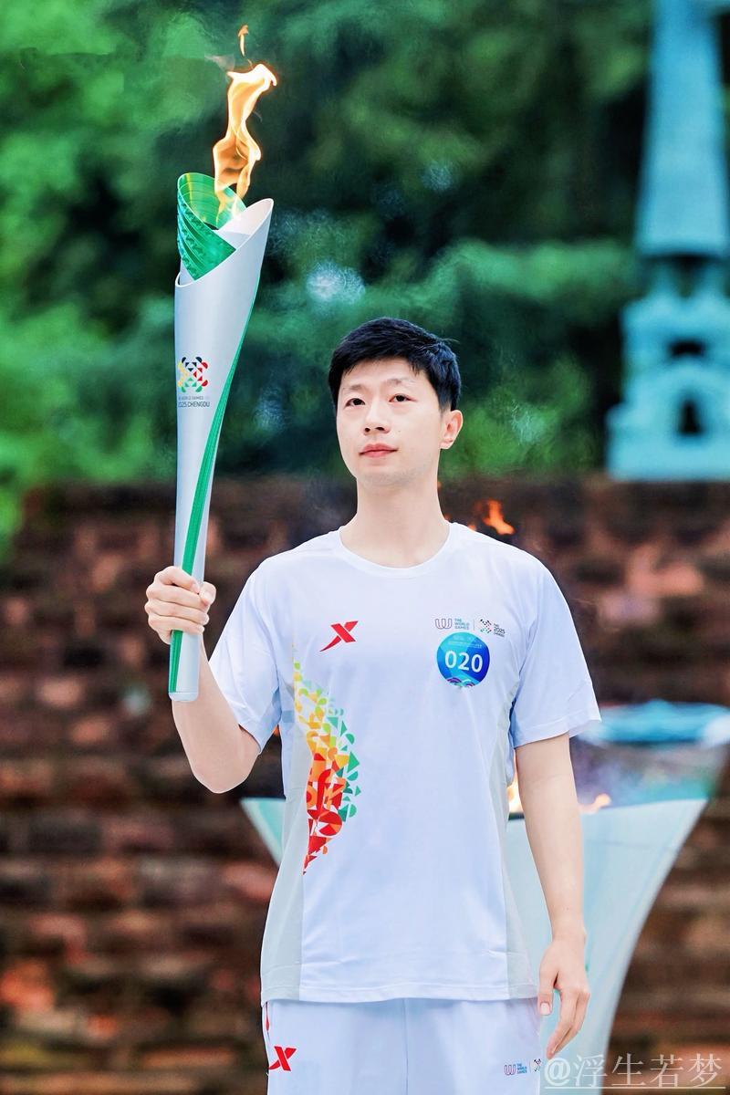 四川迎来2025年第12届世界运动会火炬传递