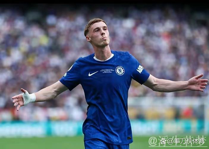 44岁传奇门将世俱杯93分钟神勇救主！3项纪录震撼全场，日睡仅3小时